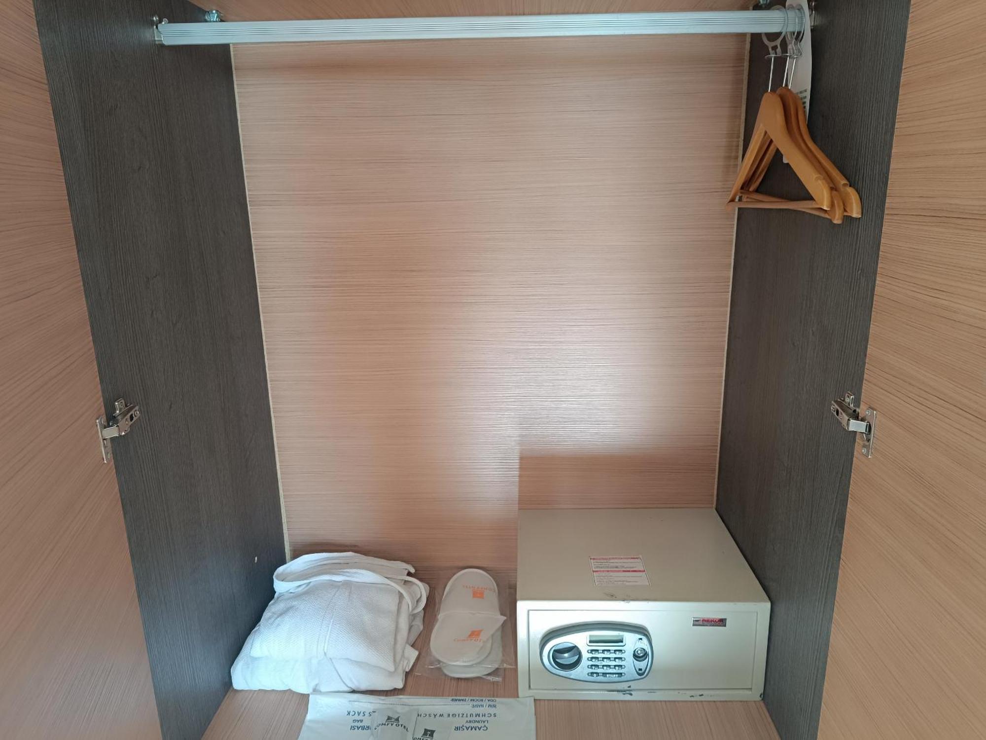 Otel Comfy Lara Antalya